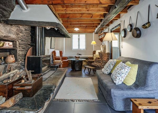 1972-Galicia, Coruña, As Pontes, casa rustica, salon 3