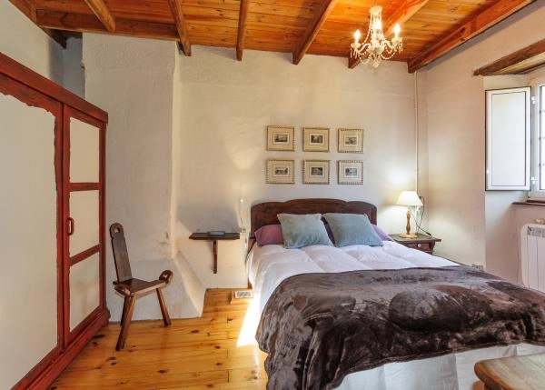 1972-Galicia, Coruña, As Pontes, casa rustica, habitacion 1