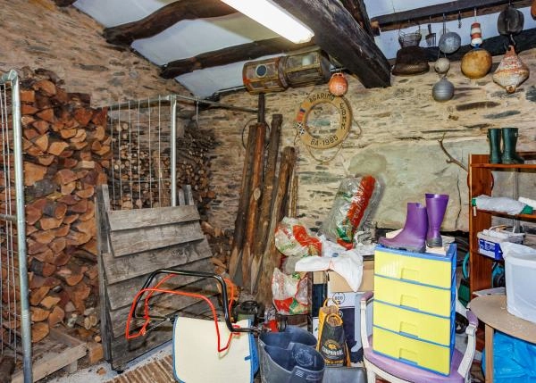 1972-Galicia, Coruña, As Pontes, casa rustica garaje, leñera