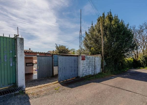 1975-Galicia, O Pino, pilgrims hostal, rear entrance