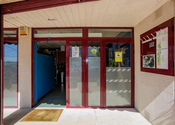 1975-Galicia, O Pino, pilgrims hostal, principal entrance