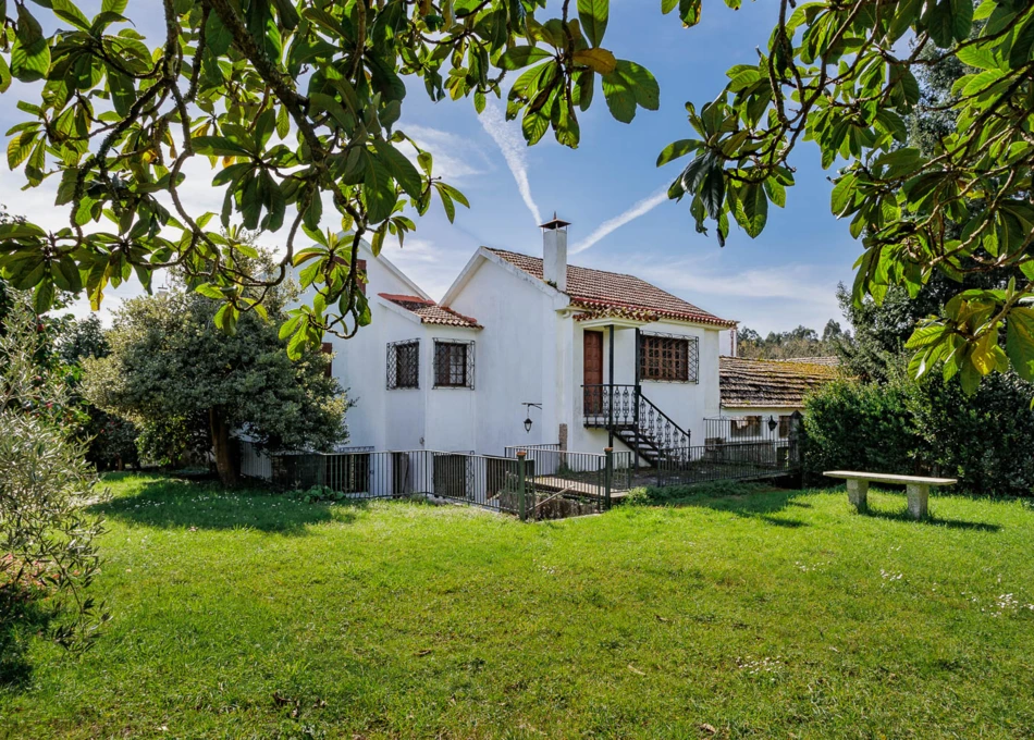 1977- Galicia, Caldas de Reis, country house, rear view