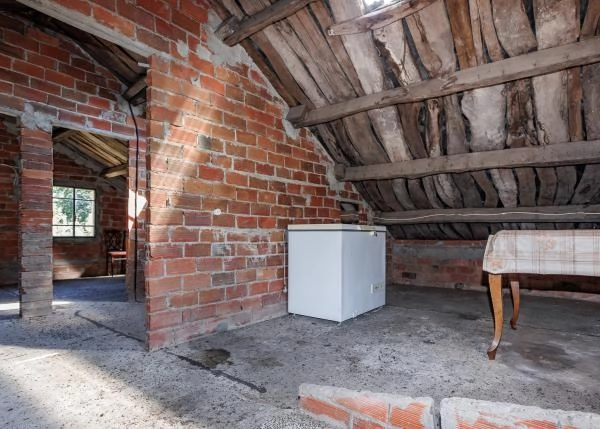 santaballa, Vilalba, Lugo, attic 1