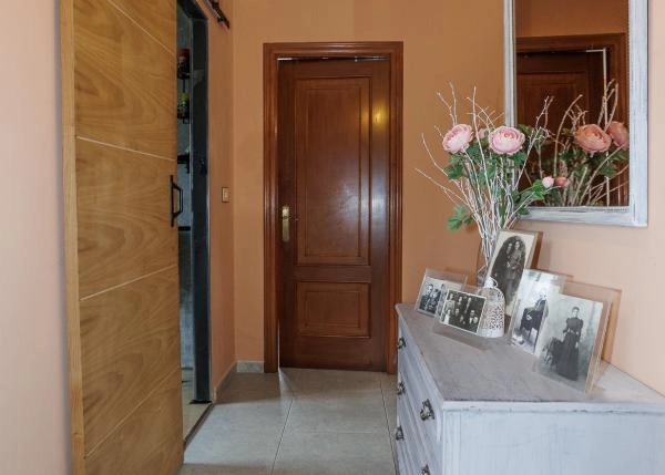 1983- Galicia, Lugo, Begonte, casa de campo, pasillo 