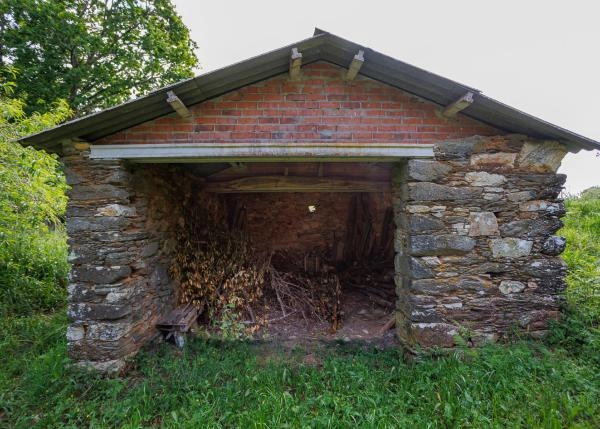 1984-Galicia, Lugo, casa rural, garaje 1