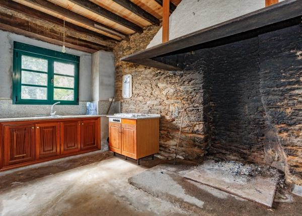 1984-Galicia, Lugo, casa rural, cocina 1