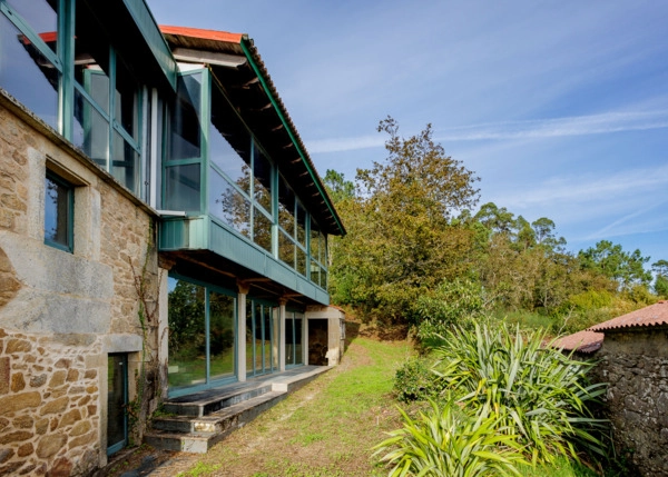 Galicia, La Coruña, Siavo, Noia, pista delante