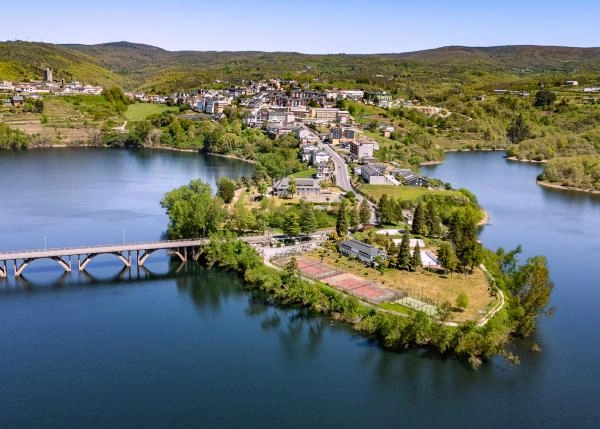 Galicia, Orense, casa rural, vista area 3