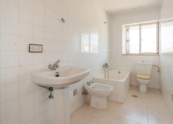 Galicia, Ourense, Viana do Bolo, bathroom 2
