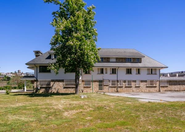  Galicia, Orense, country house, view from rear 1