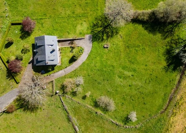  Galicia, Orense, Castro Caldelas, Country house, arial view 2