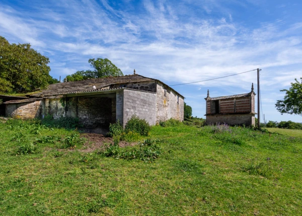 1763- Galicia, Lugo, Sarria view from fields 3