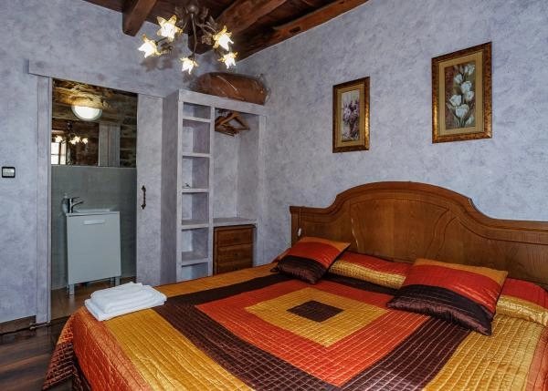 Galicia, Lugo, Navia , habitacion,