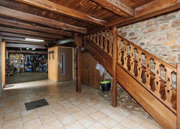 Galicia, Lugo, Navia de Suarna, escalera 1 casa de campo