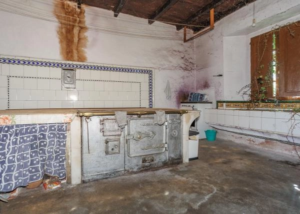 2019- Lugo, Cospeito country house, kitchen 1