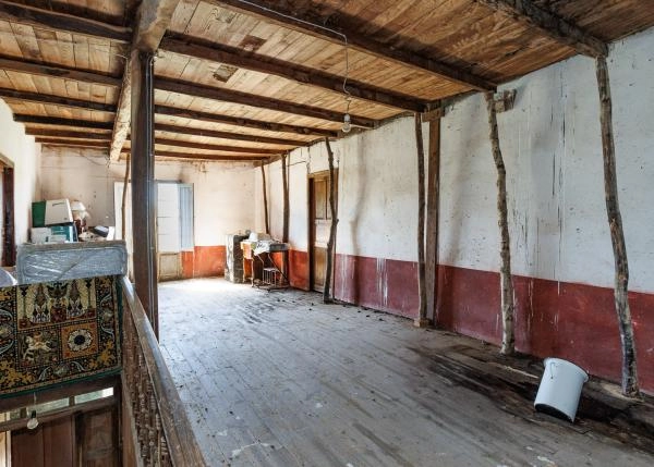 2019- Lugo, Cospeito country house, landing 1