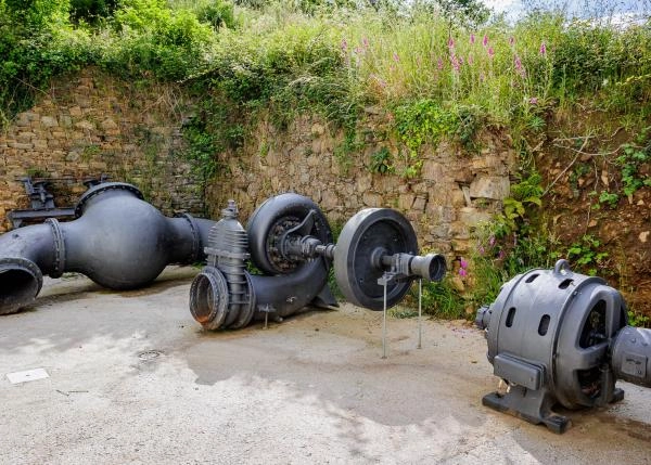 Asturias,  Castropol, turbines