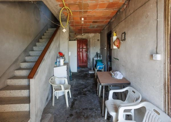 2051-Galicia, Lugo, Begonte, casa de campo escalera