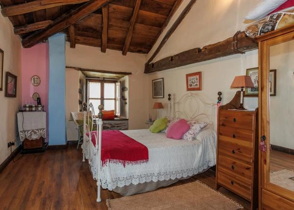 Asturias, Allende habitacion 2