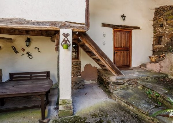 Asturias, Allende escaleras 