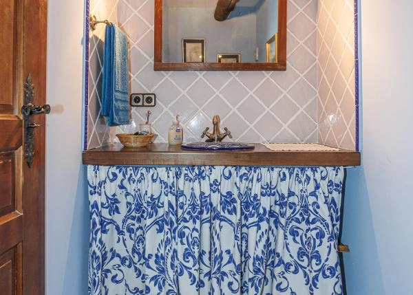 Asturias, Allende baño 4