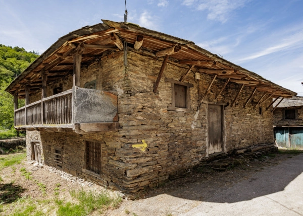 2060- Galicia, Lugo, Samos, vista frente 2