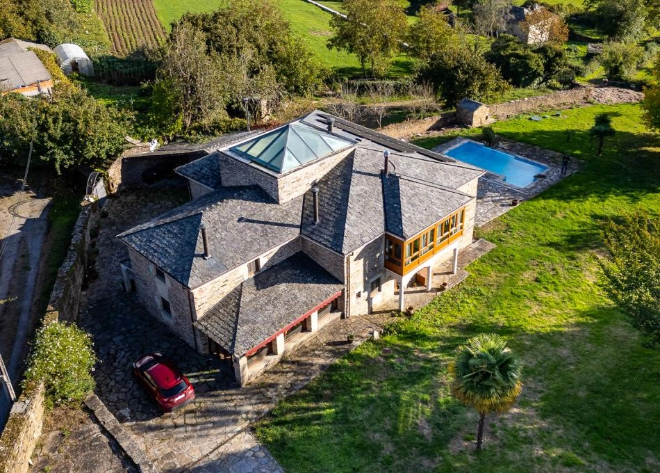 Galicia. Lugo, casa con piscina 1