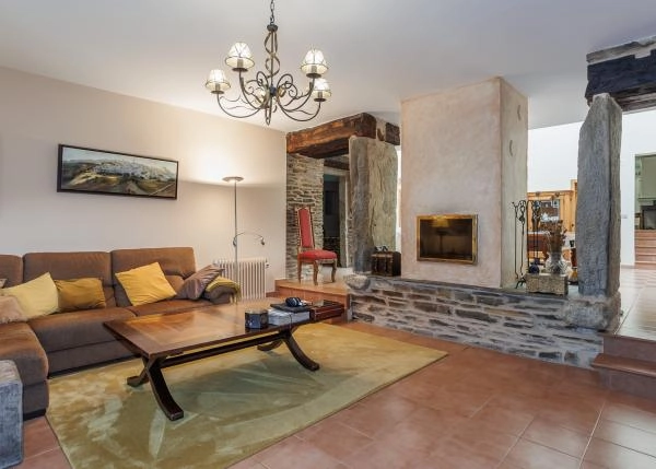 Galicia. Lugo, house with pool, salon 1