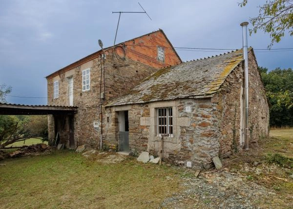 Galicia, Lugo, Cospeito, Momancos, vista desde campos 2