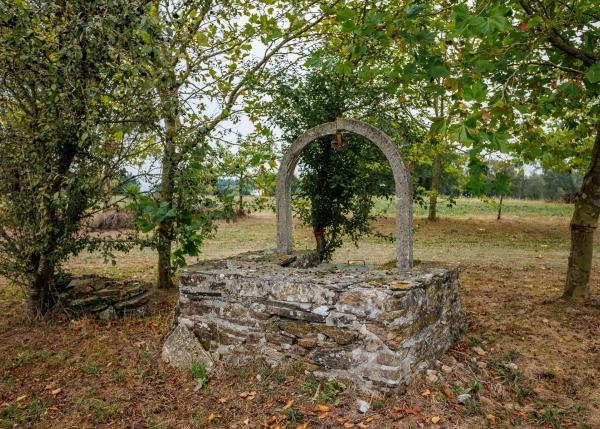 Galicia, Lugo, Cospeito, Momancos, pozo