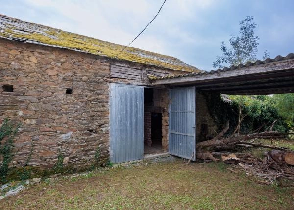 Galicia, Lugo, Cospeito, Momancos, pajar/ garaje