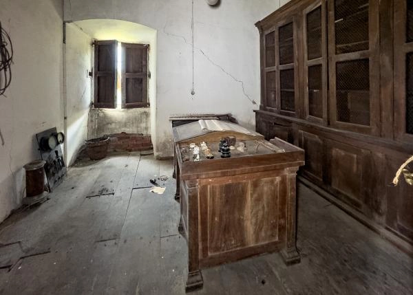  Asturias, Vegadeo, office