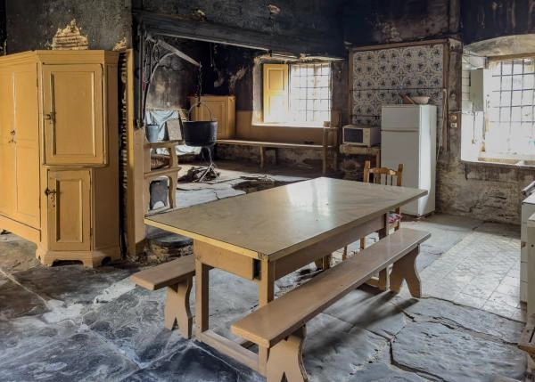 Asturias, Vegadeo, kitchen table