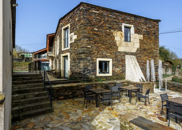 24-2099-69bedbeb7b6df