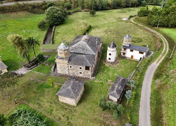 2107-Galicia, Lugo, Pontenova, arial view 1