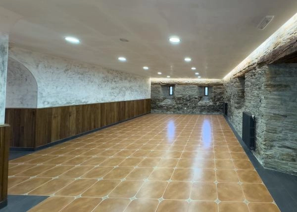 2107-Galicia, Lugo, Pontenova, living room 3