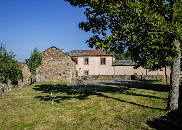 2128 - Galicia, Lugo, Outeiro de Rei, view from garden 2