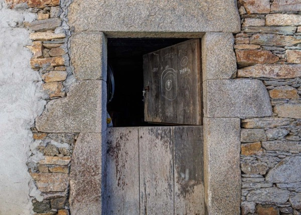 2128 - Galicia, Lugo, Outeiro de Rei, door