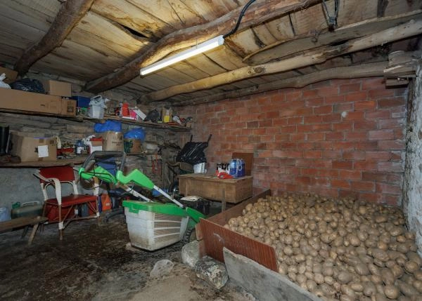 2128 - Galicia, Lugo, Outeiro de Rei, ground floor