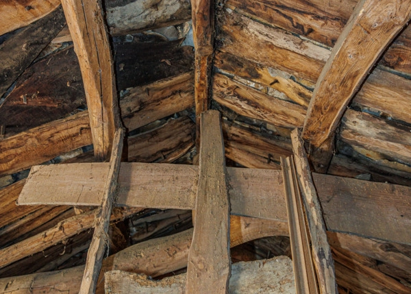 2128 - Galicia, Lugo, Outeiro de Rei, wooden ceiling 2