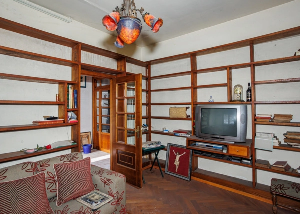 Galicia, La Coruña, Noia, library