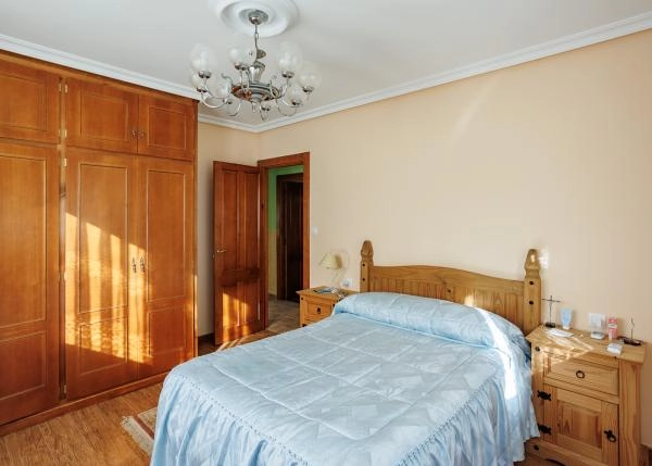 Galicia, la Coruña, Melide, habitacion amueblada