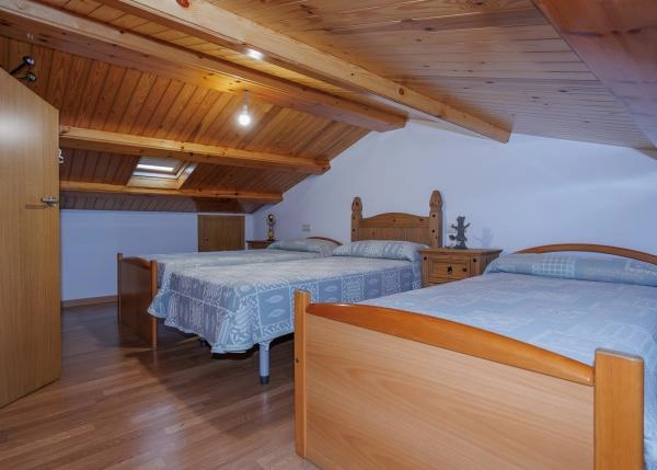 Galicia, La Coruña, Melide, primera habitacion fallado