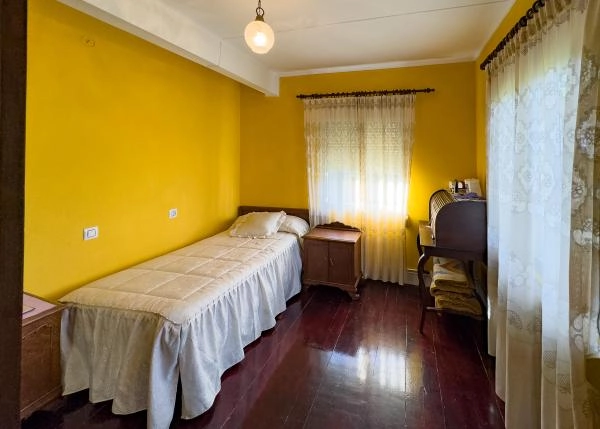 Galicia, Lugo, a Pontenova,  bedroom 6