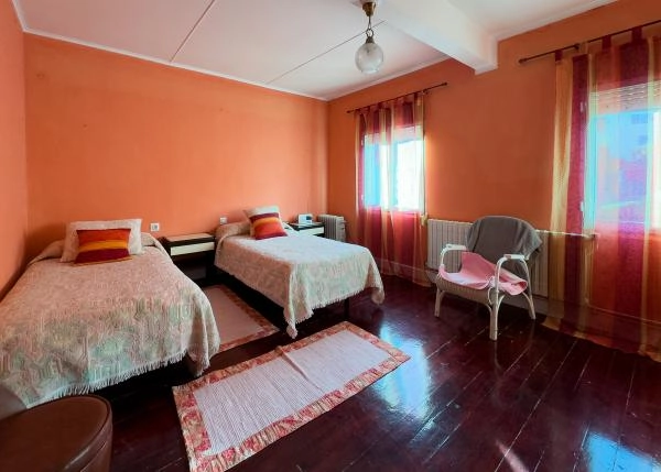 Galicia, Lugo, a Pontenova,  bedroom 8