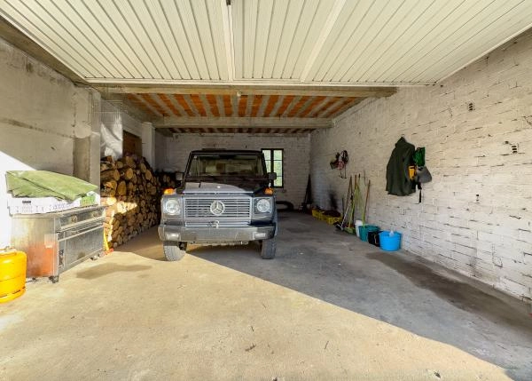 Galicia, Lugo, a Pontenova, garage 2