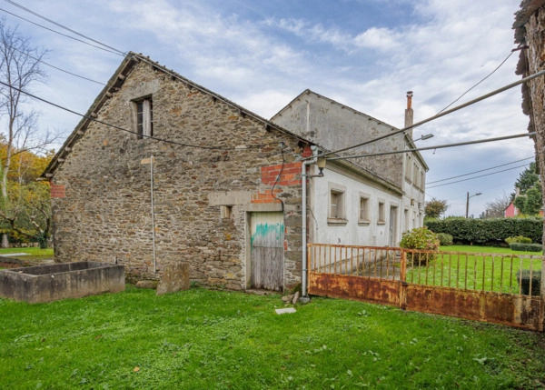 Galicia, Lugo, Vilapene, side view of house 1