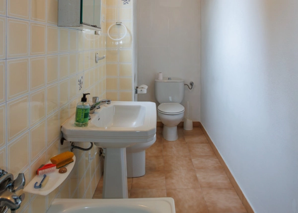 Galicia, Lugo, Vilapene, bathroom 2