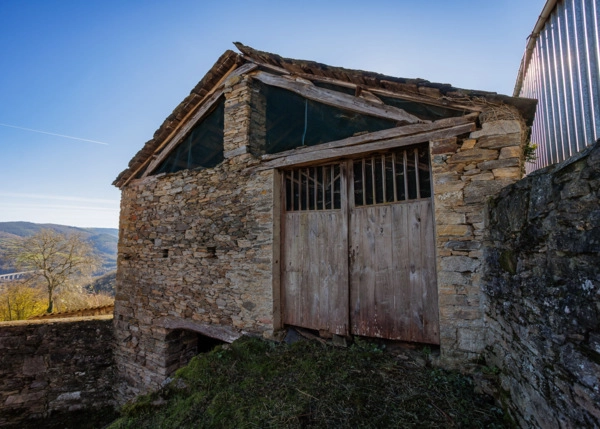 Galicia, Lugo, Becerreá, barn