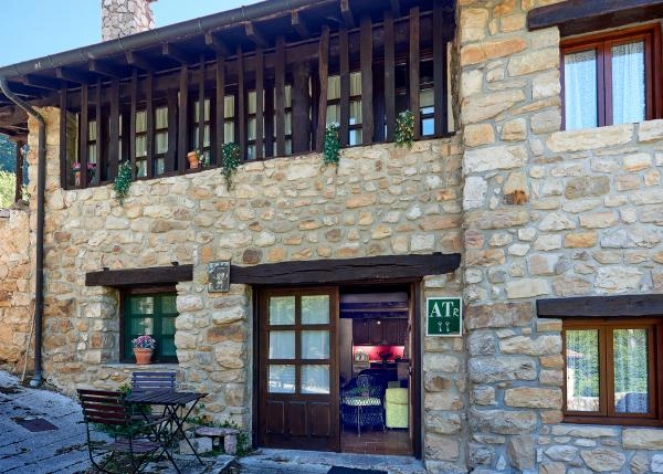 Asturias, Alles, La Tahona exterior view 9